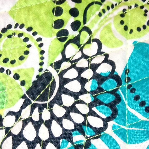 Vera Bradley Handbag - Picture 4 of 10